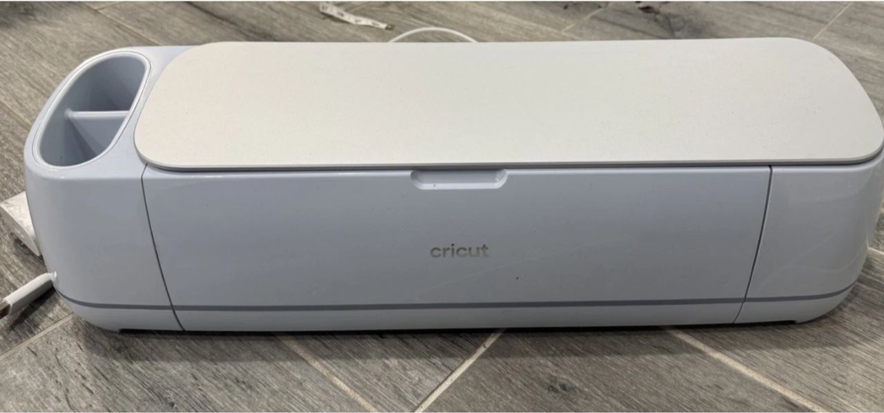 Cricut Maker 3 BUNDLE WITH NEW CASE & EXTRAS CUTTING MACHINE
