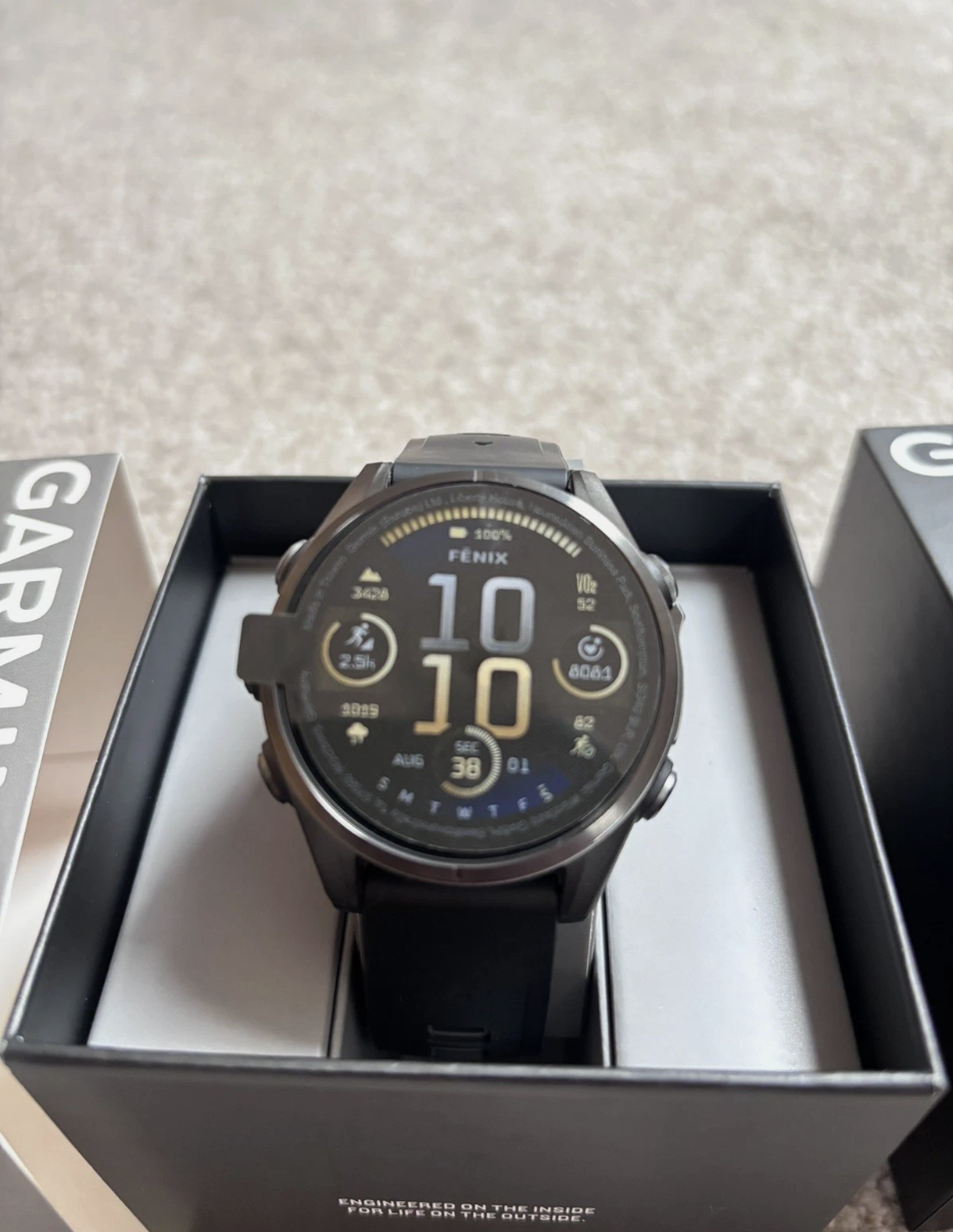 Garmin Fenix 8 AMOLED Sapphire 43mm – Premium Multisport GPS Smartwatch