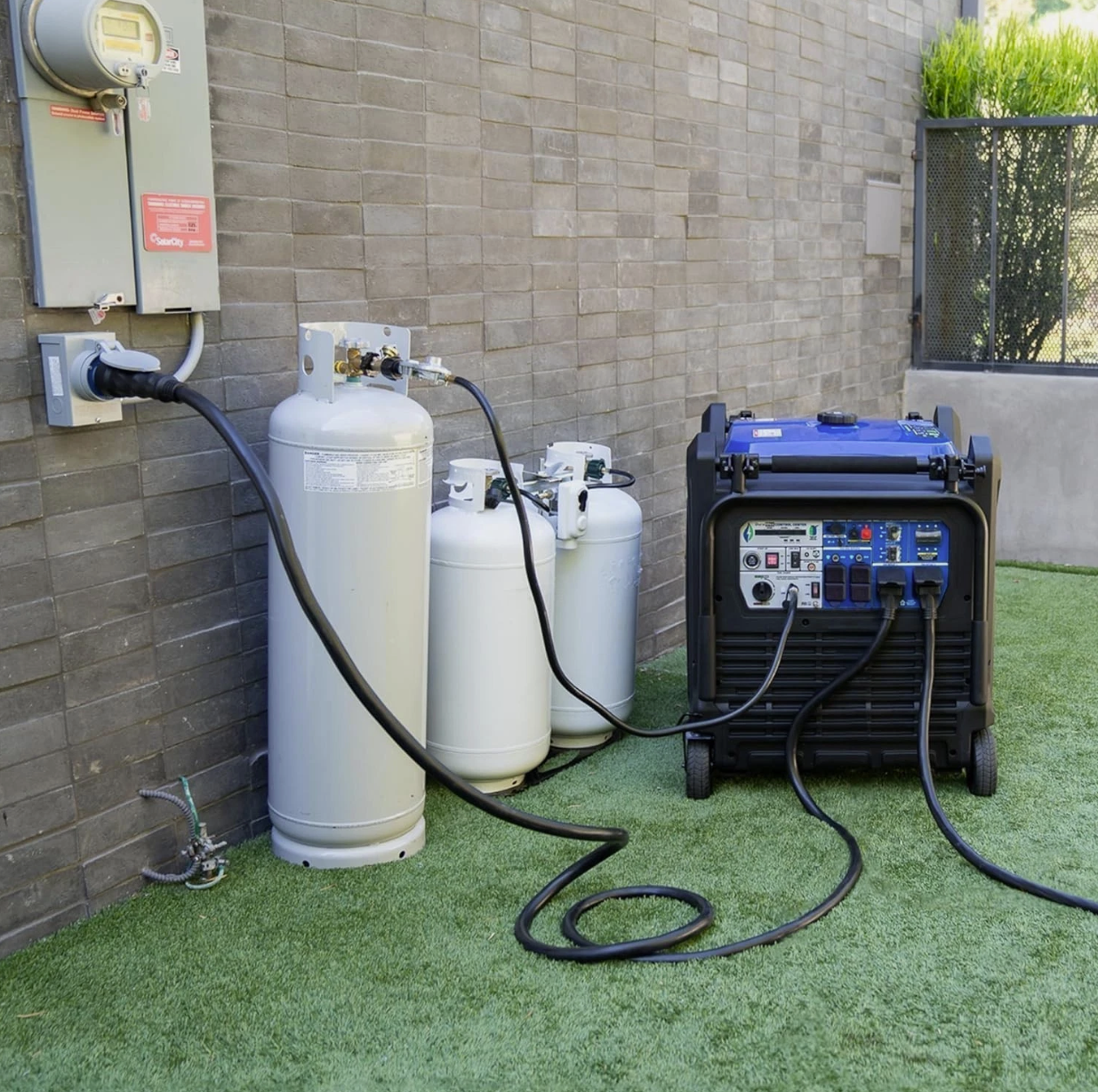 DuroMax XP16000iH 16,000-Watt Dual Fuel Portable Digital Inverter Generator - Gas & Prop - Image 3